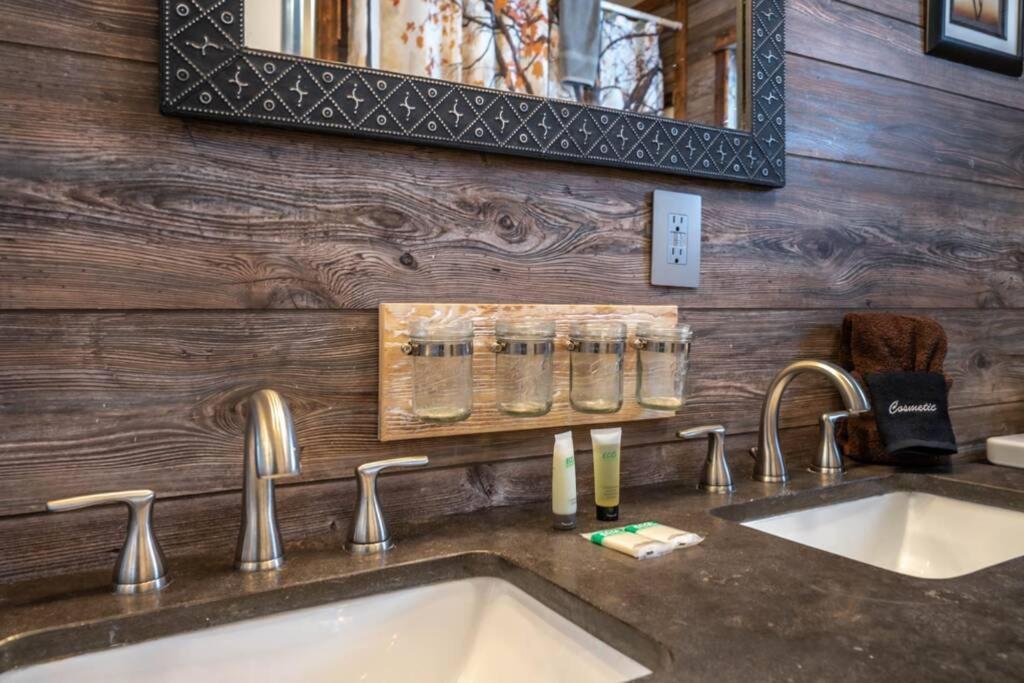 Happy Trails - Cobbly Nob Resort Home Gatlinburg Esterno foto