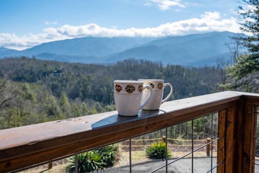 Happy Trails - Cobbly Nob Resort Home Gatlinburg Esterno foto