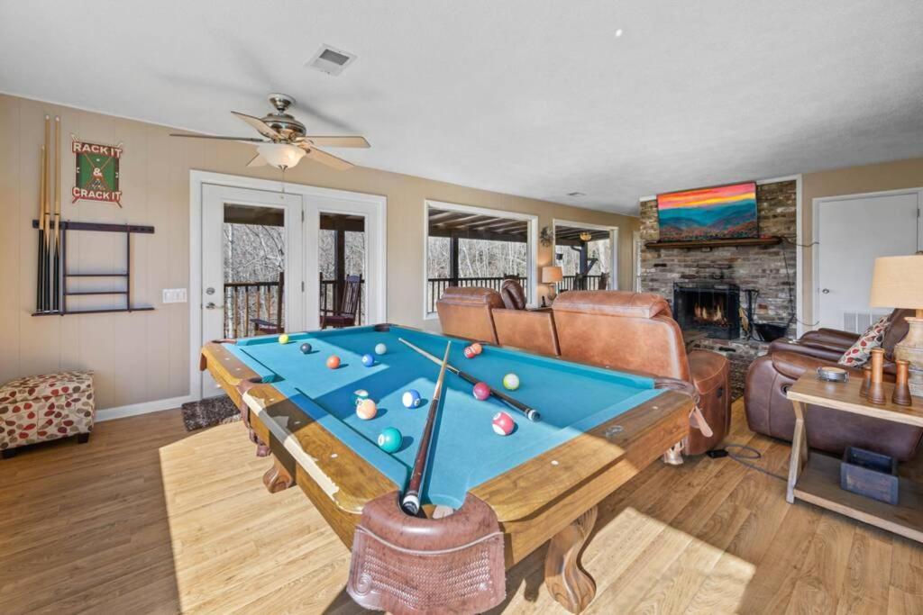 Happy Trails - Cobbly Nob Resort Home Gatlinburg Esterno foto