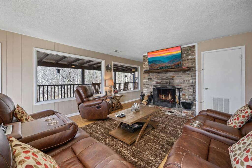 Happy Trails - Cobbly Nob Resort Home Gatlinburg Esterno foto