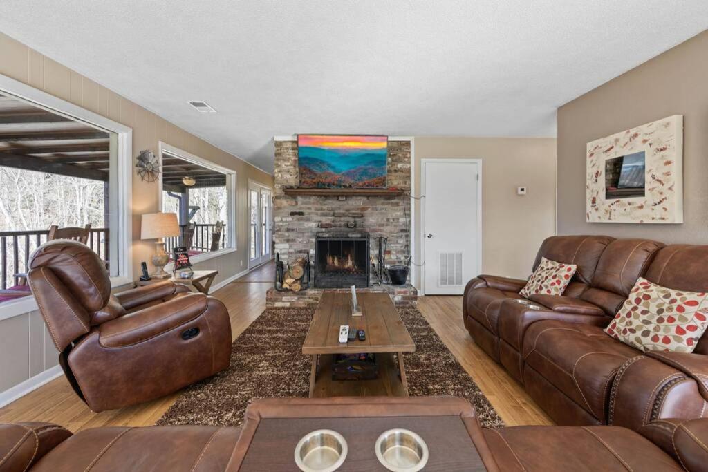 Happy Trails - Cobbly Nob Resort Home Gatlinburg Esterno foto