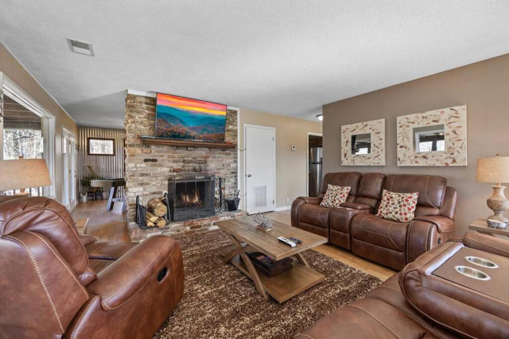 Happy Trails - Cobbly Nob Resort Home Gatlinburg Esterno foto