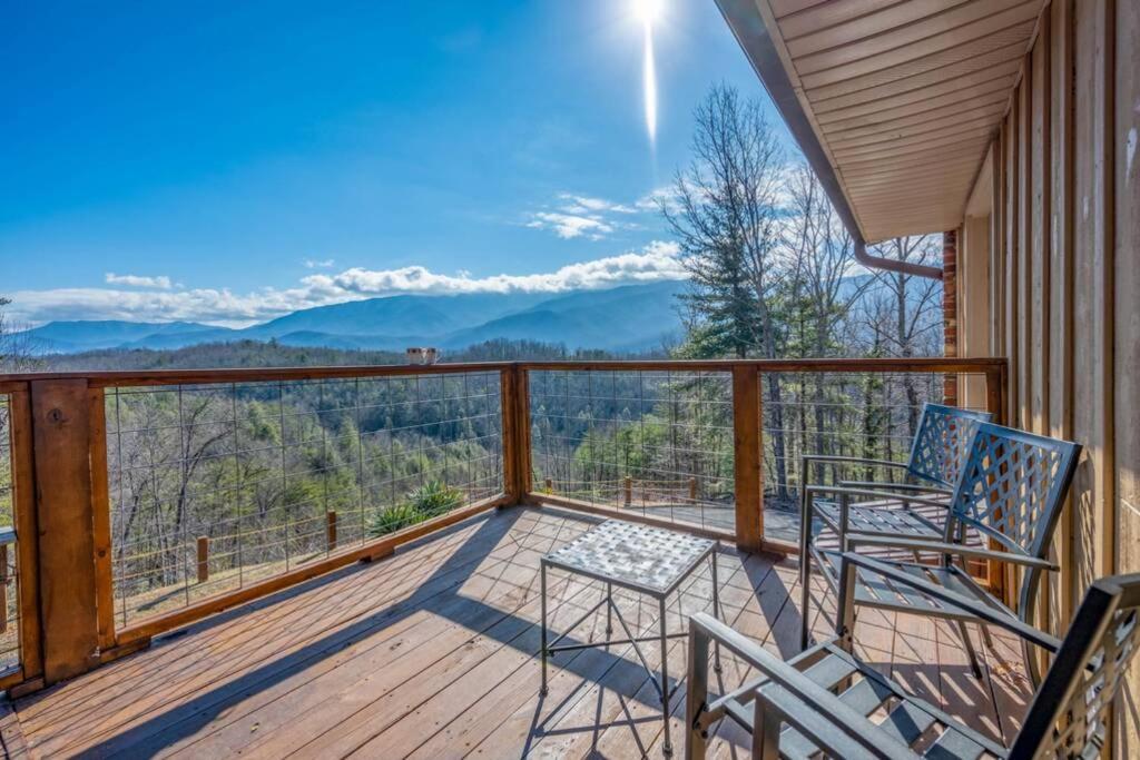 Happy Trails - Cobbly Nob Resort Home Gatlinburg Esterno foto